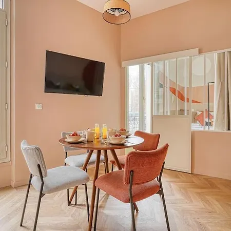 Place Du Marechal Juin - Iii Appartement Paris